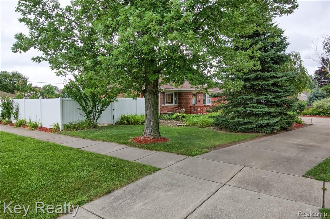 21912 Superior Road Taylor, MI 48180 - Photo 4 of 25 Smaller 21912 Superior-4.jpg
