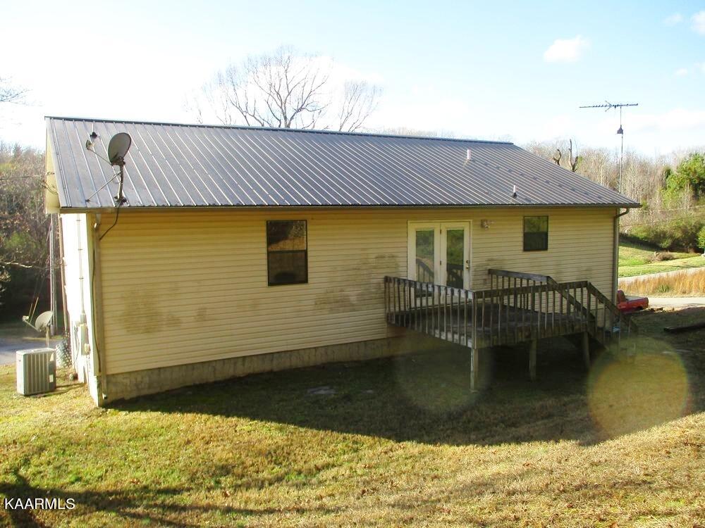 594 South Hunter Bend Road Decatur, TN 37322 - Photo 11 of 11 rear