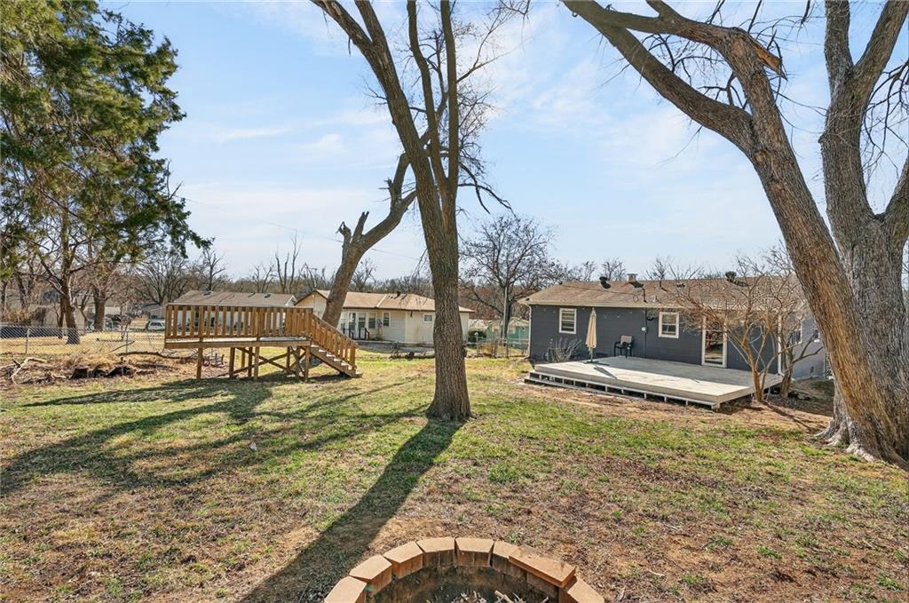 813 South Main Street Liberty, MO 64068 - Photo 23 of 32