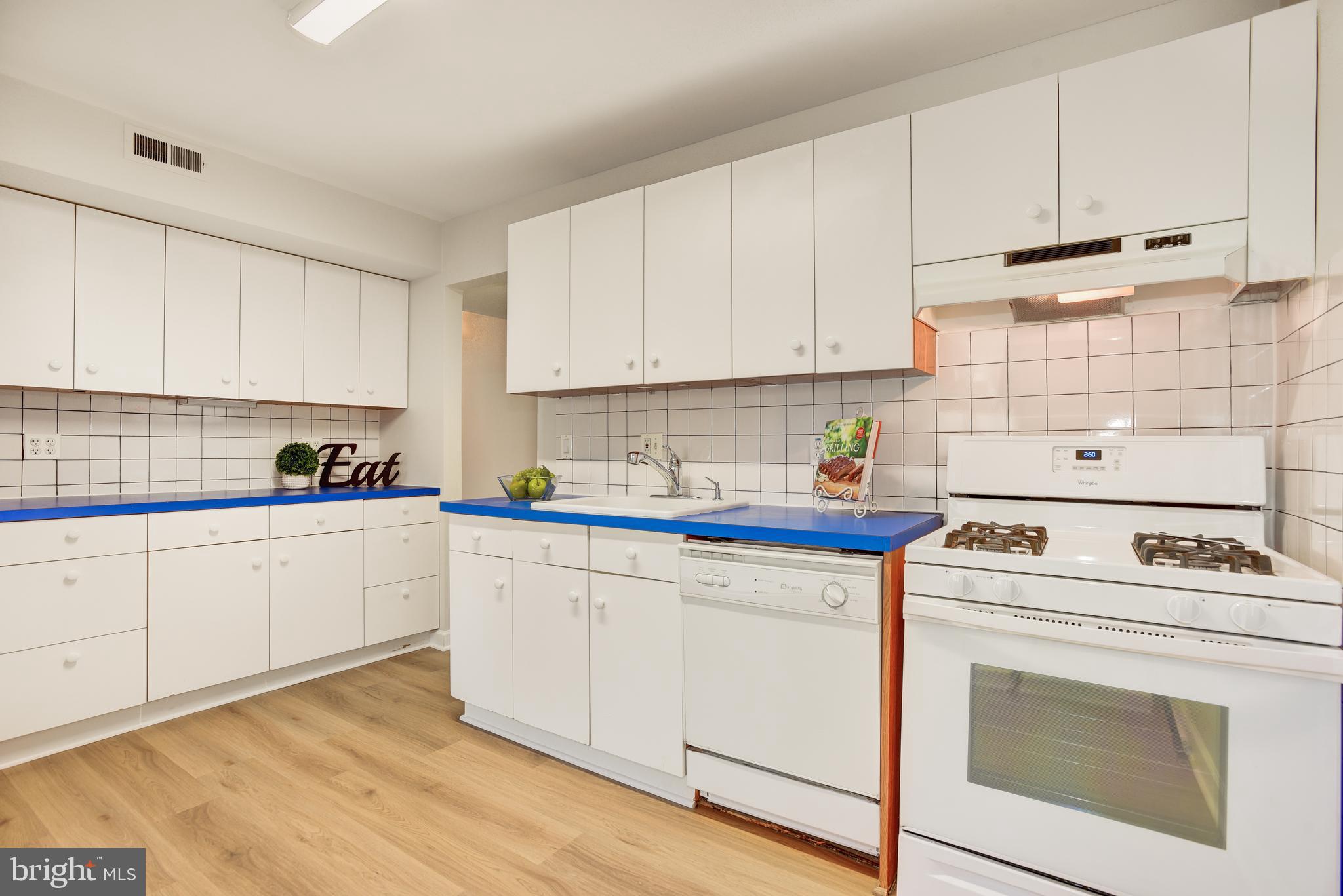 1663 Parkcrest Circle, Unit 5B/200 Reston, VA 20190 - Photo 11 of 30