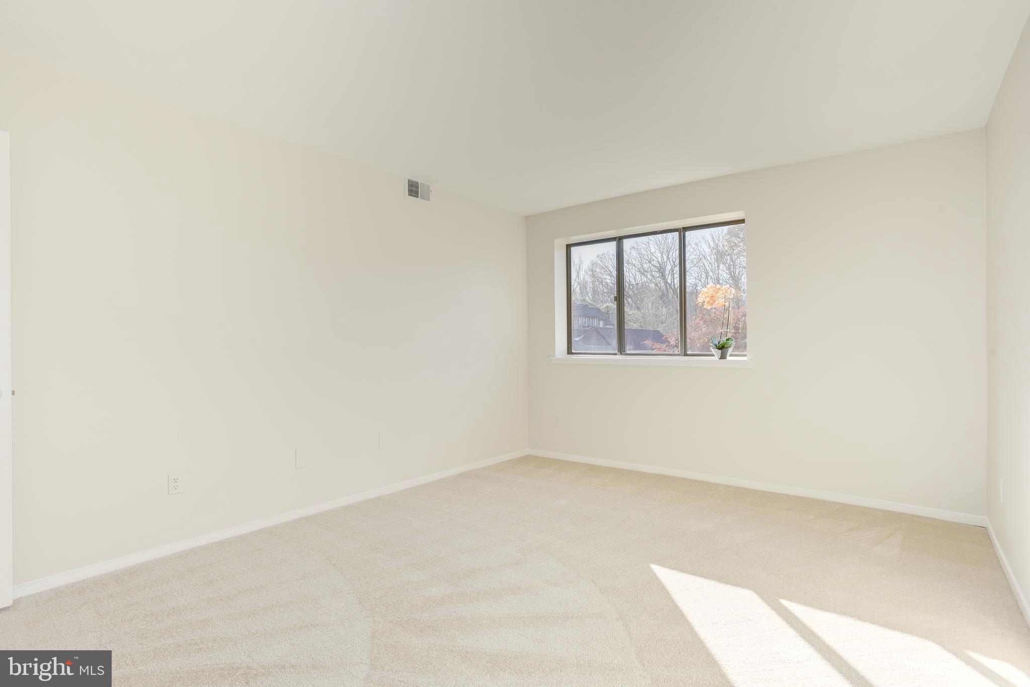 1663 Parkcrest Circle, Unit 5B/200 Reston, VA 20190 - Photo 17 of 30