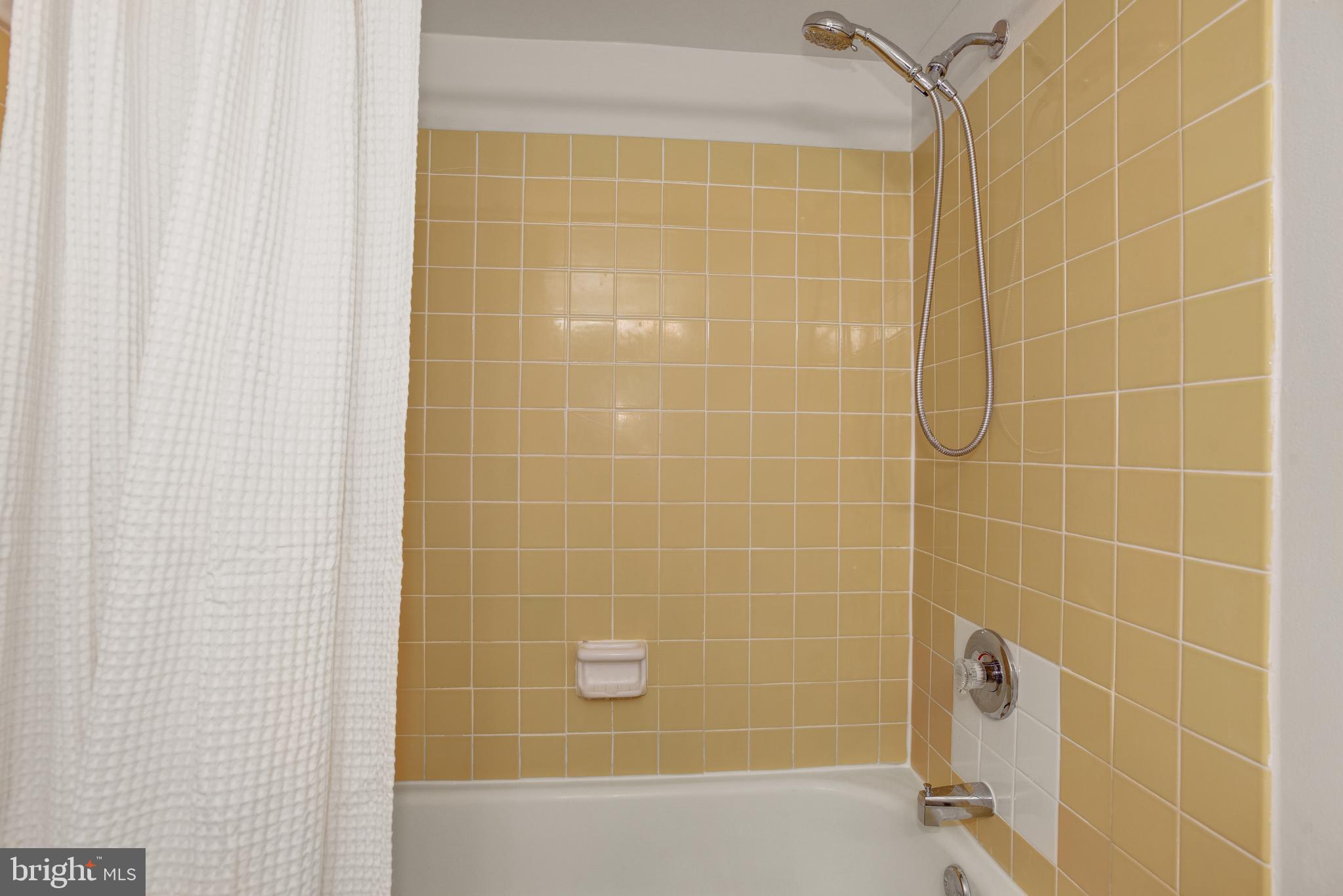 1663 Parkcrest Circle, Unit 5B/200 Reston, VA 20190 - Photo 21 of 30