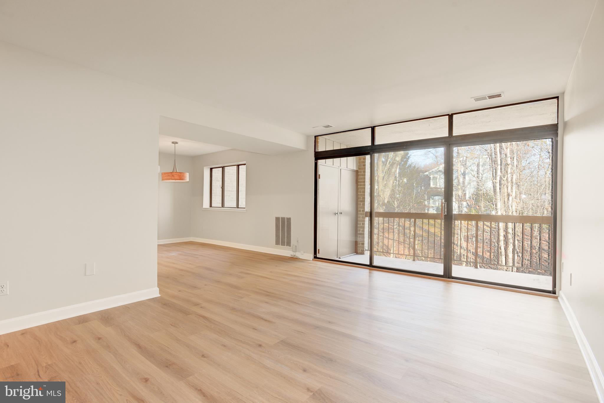 1663 Parkcrest Circle, Unit 5B/200 Reston, VA 20190 - Photo 4 of 30