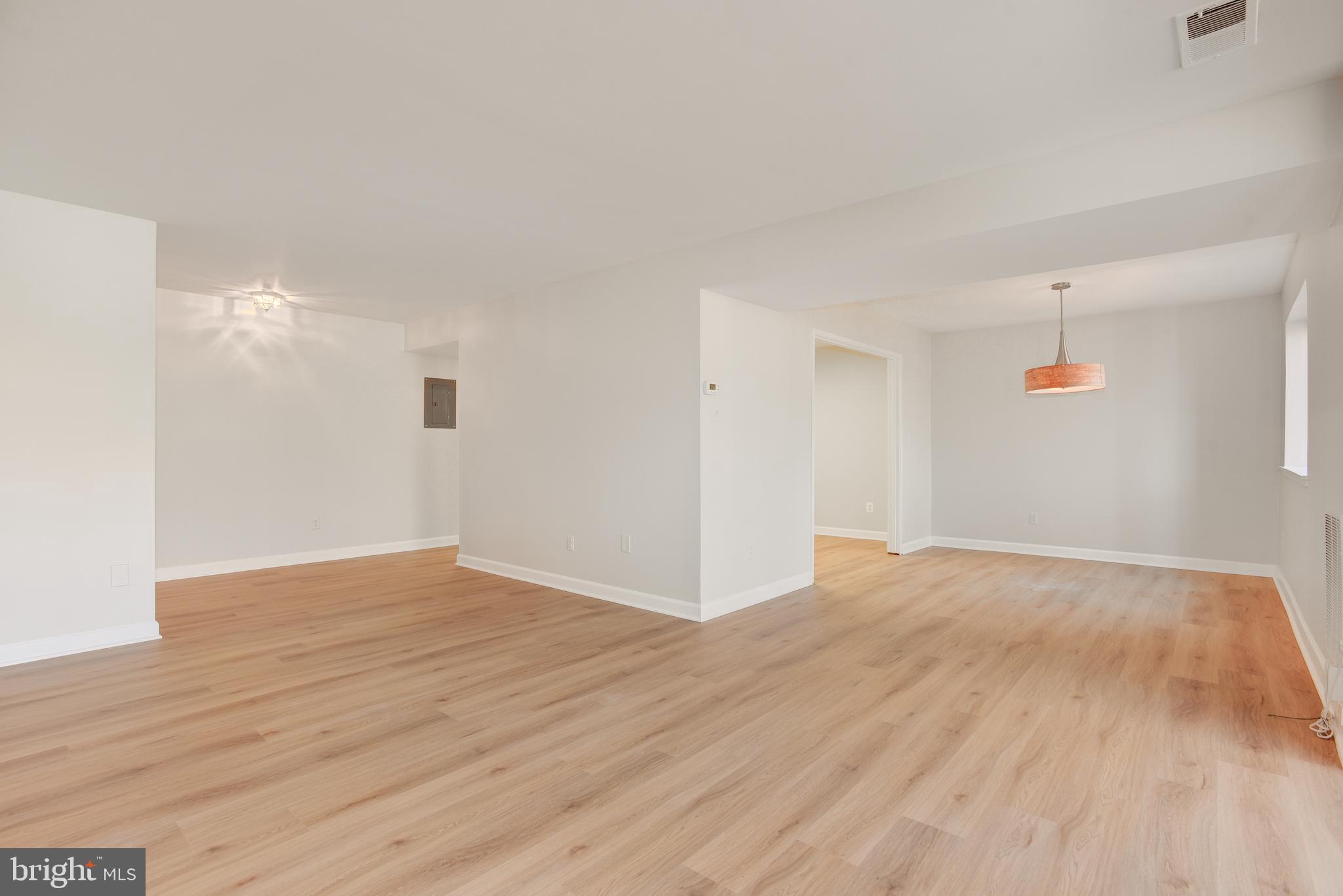 1663 Parkcrest Circle, Unit 5B/200 Reston, VA 20190 - Photo 5 of 30