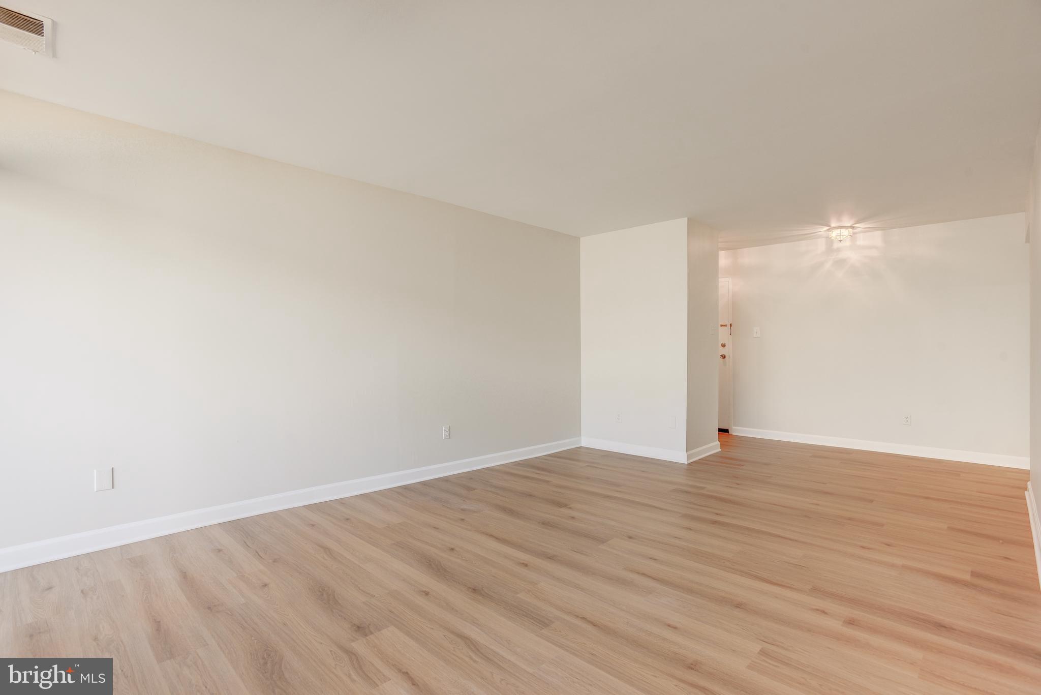 1663 Parkcrest Circle, Unit 5B/200 Reston, VA 20190 - Photo 6 of 30