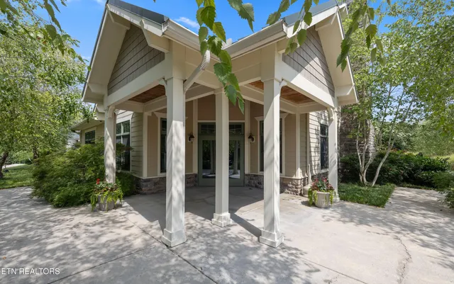 $899,000 | 424 Waterside Circle, Andersonville, TN 37705