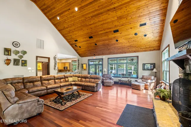 $899,000 | 424 Waterside Circle, Andersonville, TN 37705