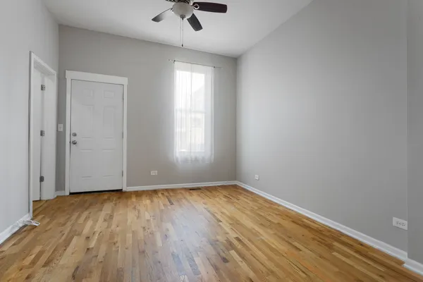 $1,695 | 1532 West 18th Place, Unit 1R, Chicago, IL 60608