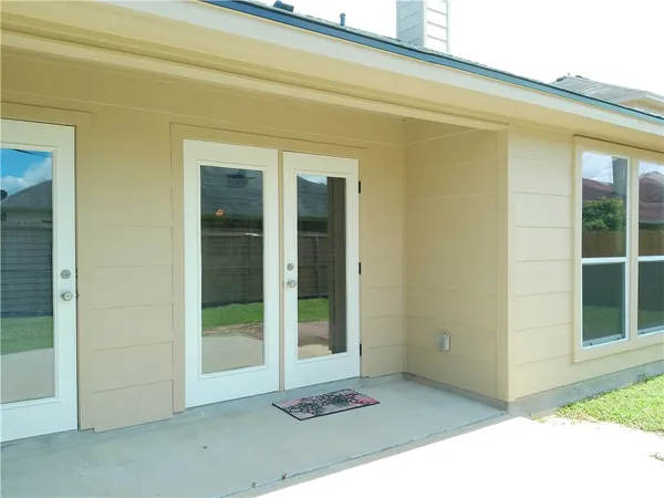 $2,295 | 6009 Suffolk Drive, Corpus Christi, TX 78414