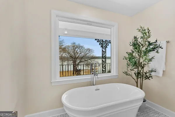 $949,000 | 8294 Shelly Trail, Macon, GA 31220