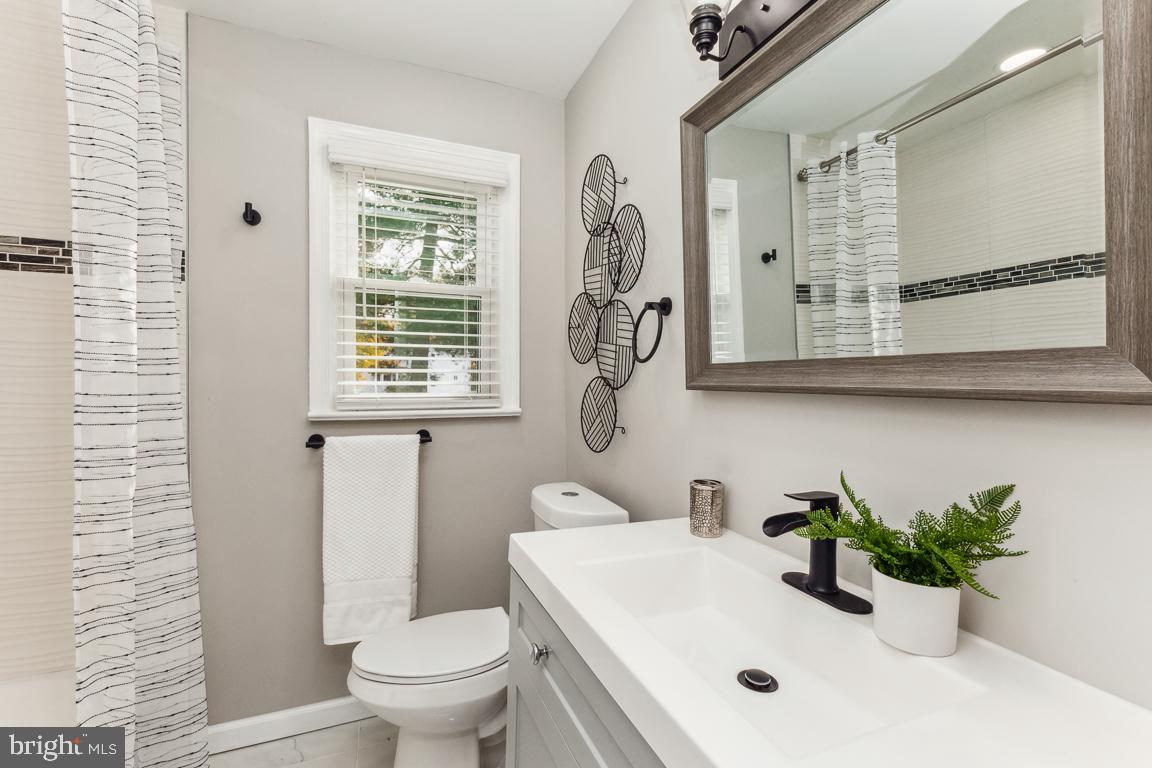 6726 Queens Road Alexandria, VA 22306 - Photo 12 of 36 Gallery Image 12