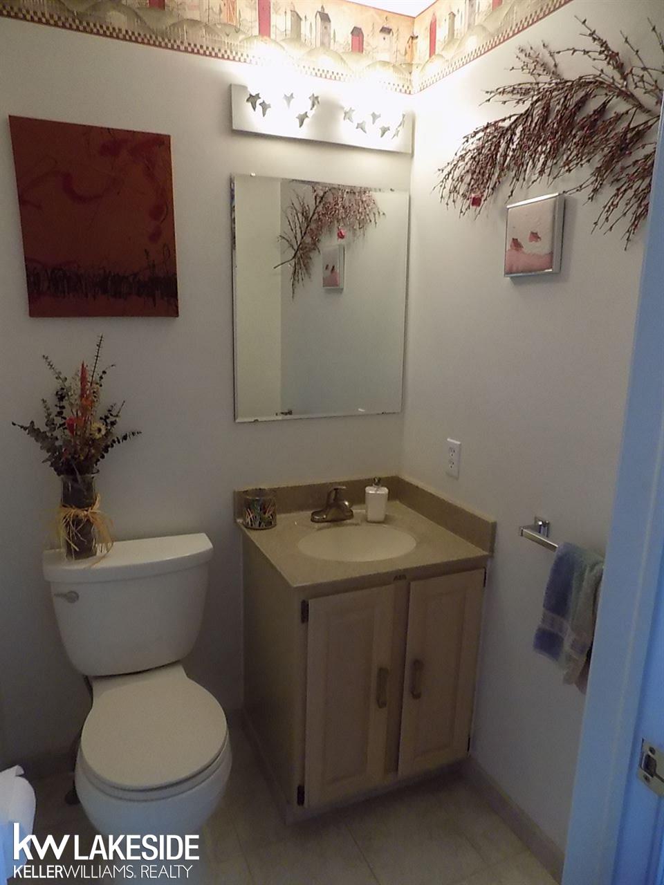 46215 Doubletree Road Canton, MI 48187 - Photo 15 of 33 HALF BATH MAIN FLOOR