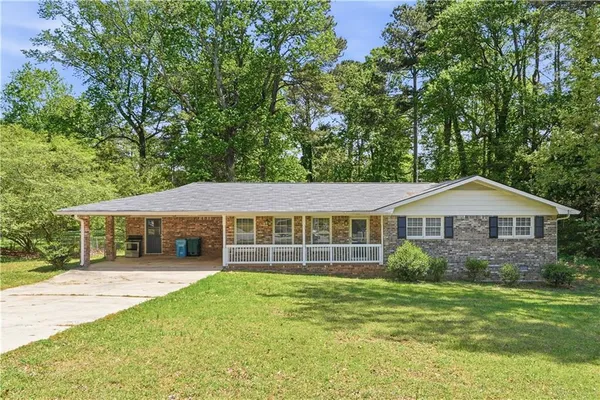$346,999 | 886 Oakhill Court, Stone Mountain, GA 30087