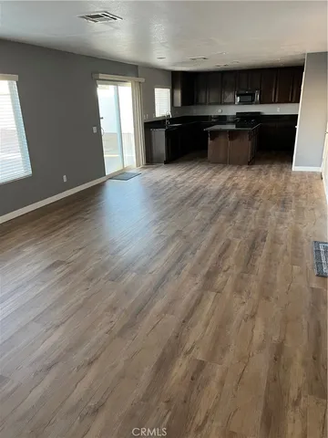 $2,500 | 14465 Gila Bend Court, Adelanto, CA 92301