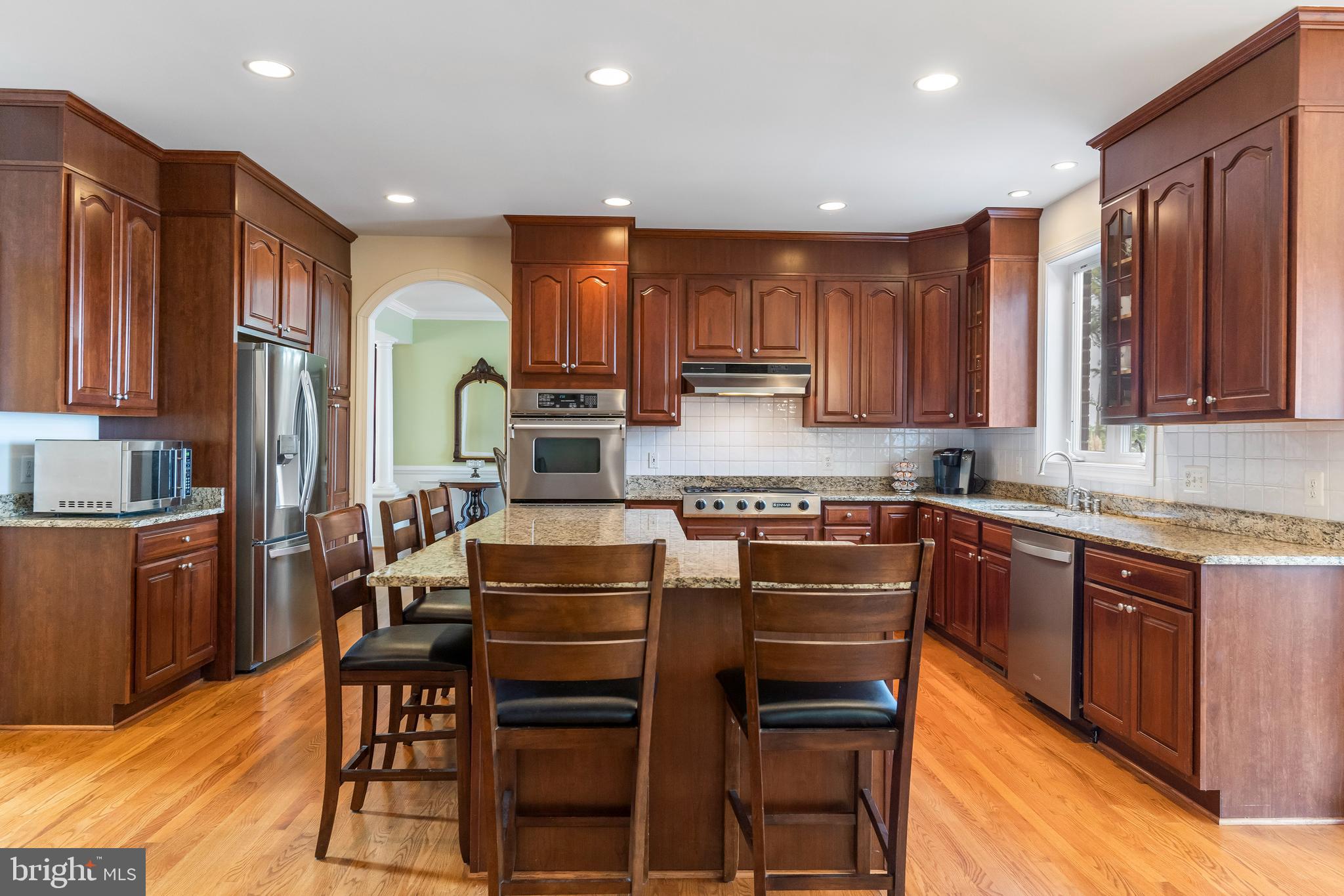 3337 Roseland Road King George, VA 22485 - Photo 19 of 54 Center island provides extra seating