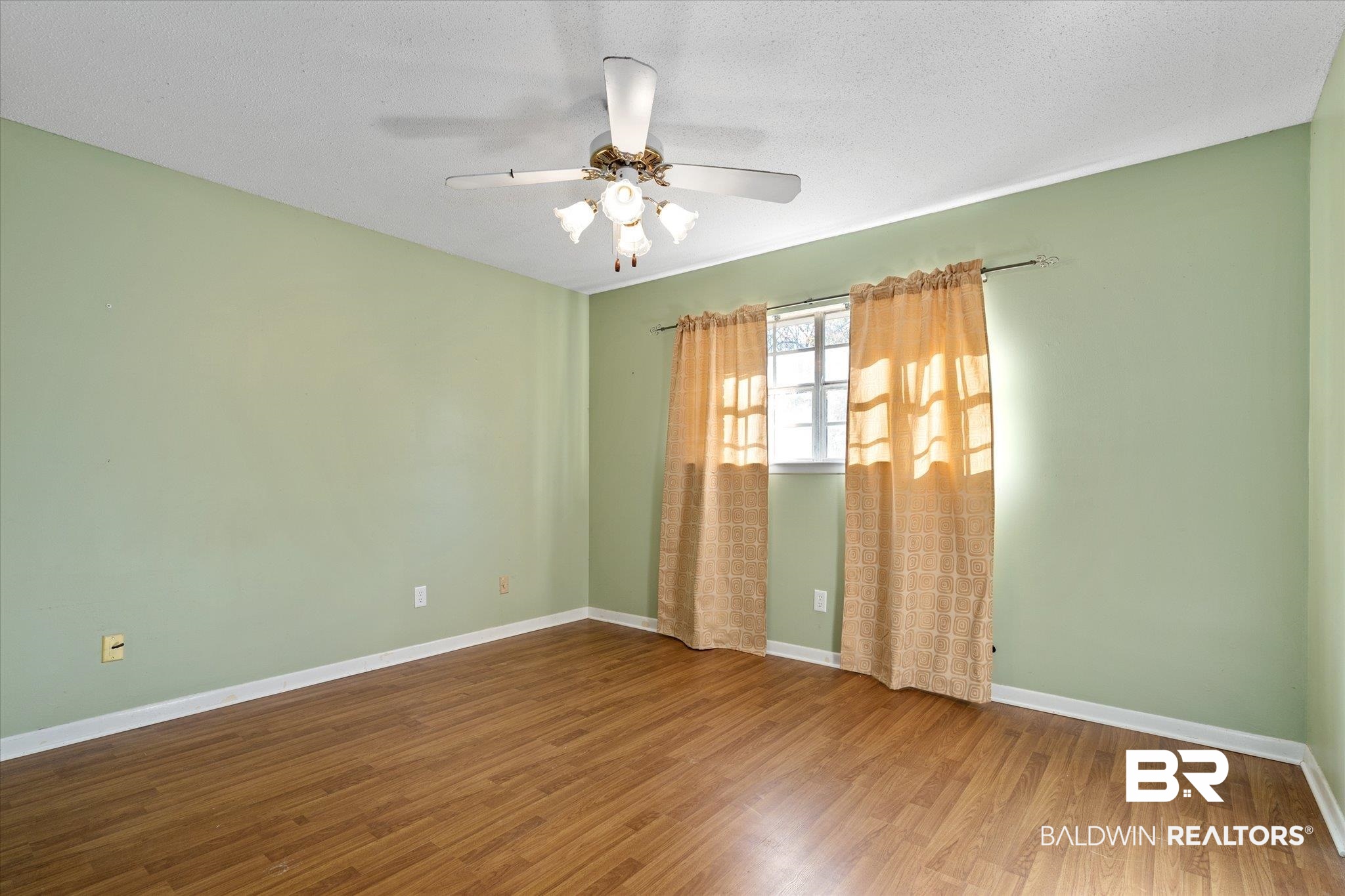 6551 Cherokee Trail North Theodore, AL 36582 - Photo 9 of 22
