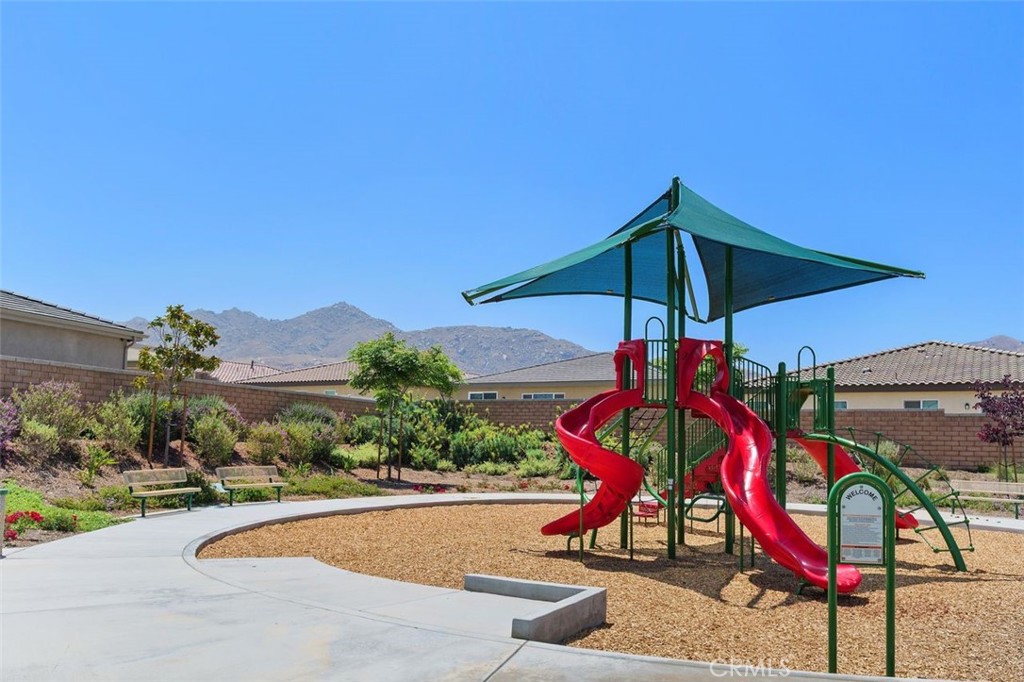 7598 Orangebrook Cove Riverside, CA 92507 - Photo 41 of 45 Play Yard for the tots.