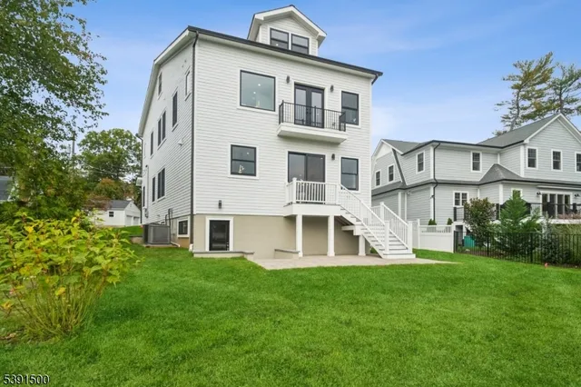 $2,498,000 | 15 Lake Road, Chatham, NJ 07928