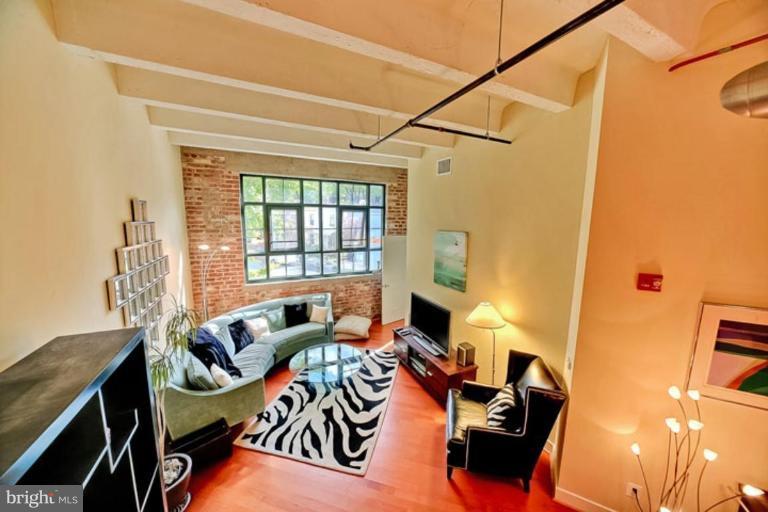 1701 Kalorama Road Northwest, Unit 210 Washington, DC 20009 - Photo 10 of 15 Living Room #2