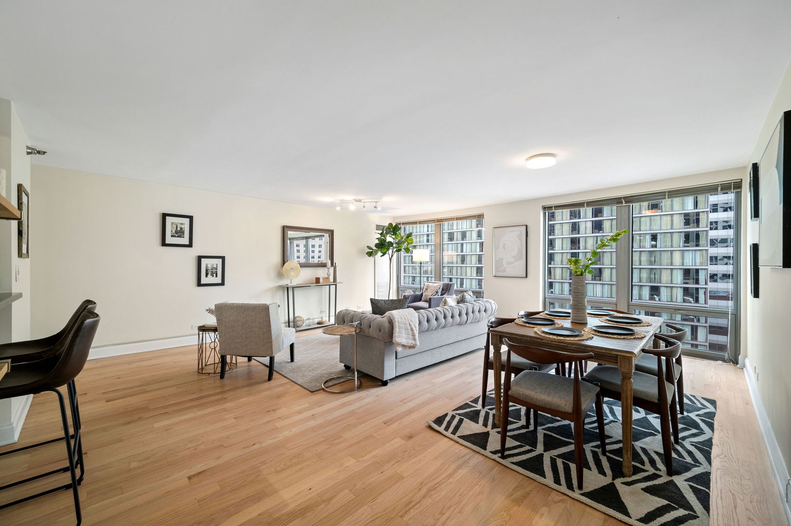 440 North Wabash Avenue, Unit 1406 Chicago, IL 60611 - Photo 7 of 21