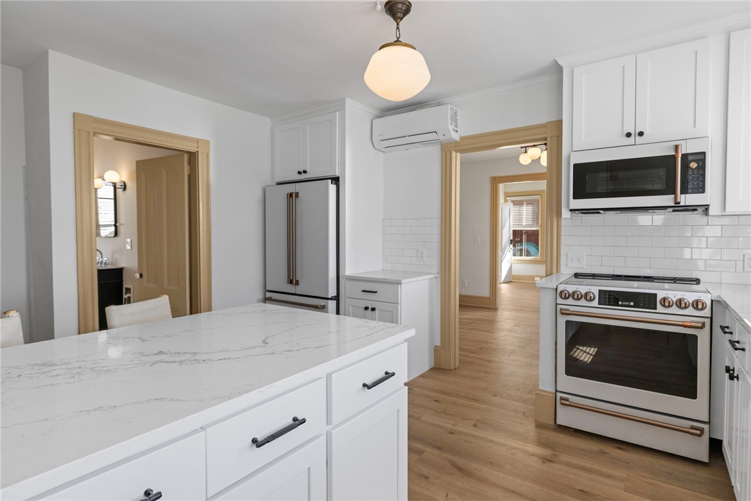 18 Barney Street, Unit 2 Newport, RI 02840 - Photo 5 of 33