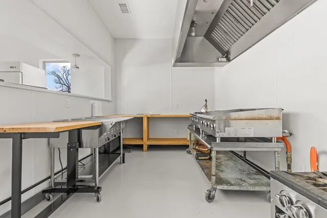 $990,000 | 5406 Farm To Market 726, Gilmer, TX 75645