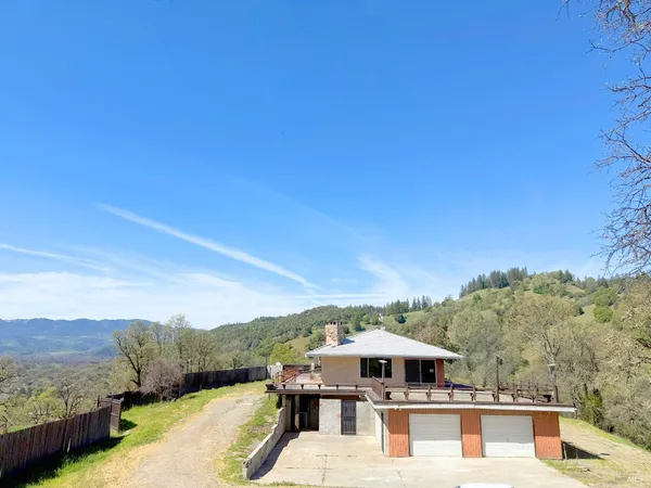 $299,900 | 27150 Mendocino Pass Road, Covelo, CA 95428