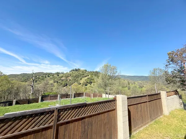 $299,900 | 27150 Mendocino Pass Road, Covelo, CA 95428