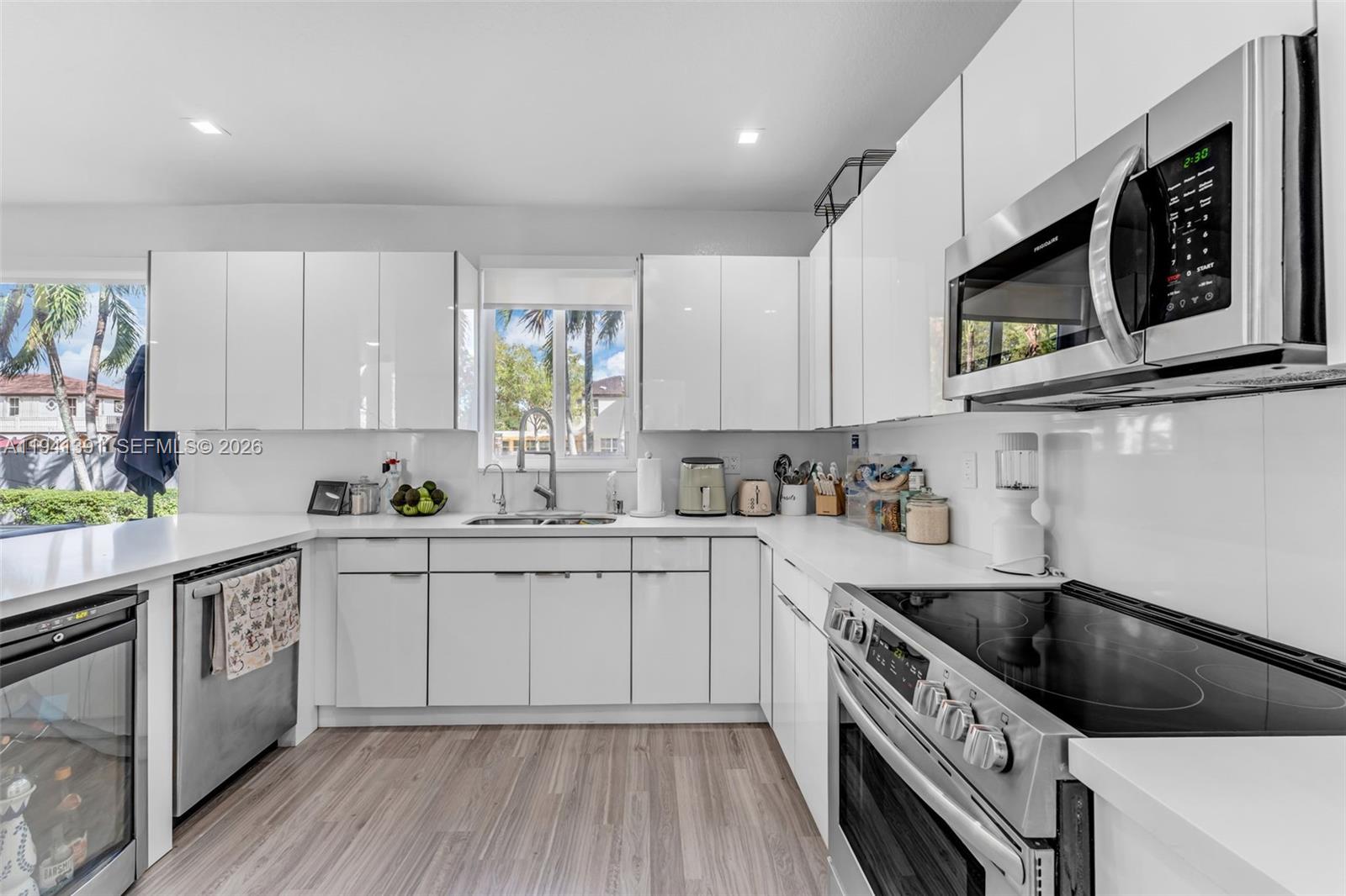 3061 Southwest 147th Court Miami, FL 33185 - Photo 11 of 38