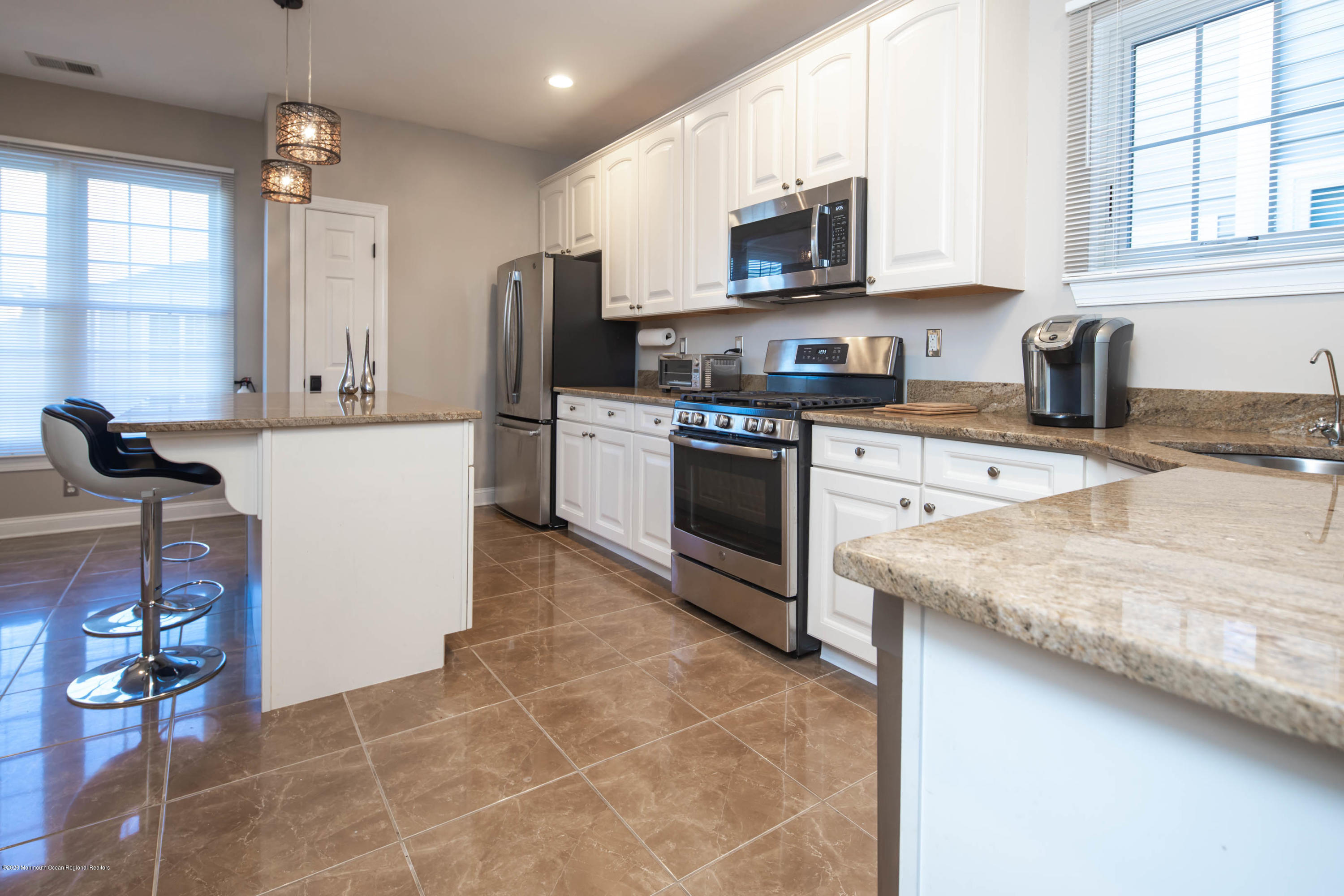 1011 Abby Road Middletown, NJ 07748 - Photo 3 of 27 KITCHEN