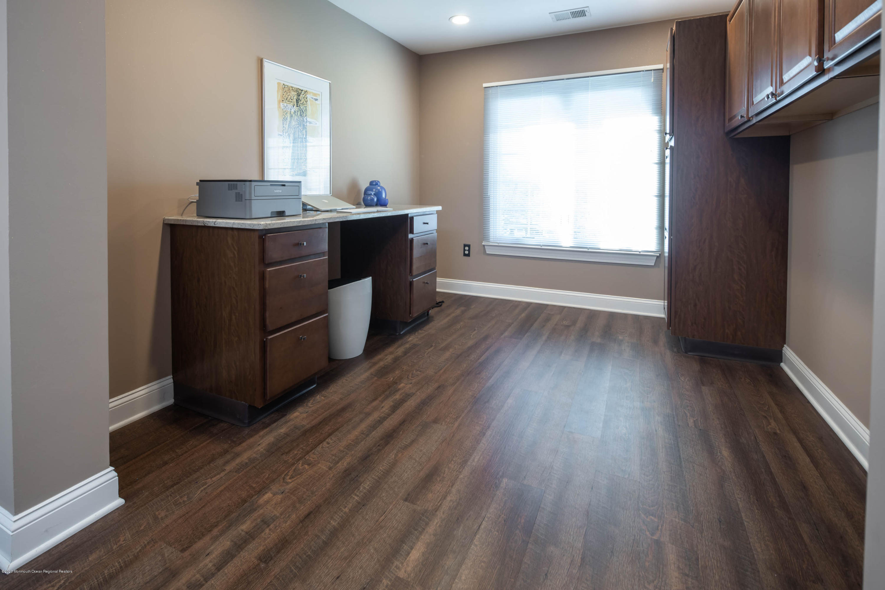 1011 Abby Road Middletown, NJ 07748 - Photo 22 of 27 OFFICE/ SITTING OR DRESSING ROOM