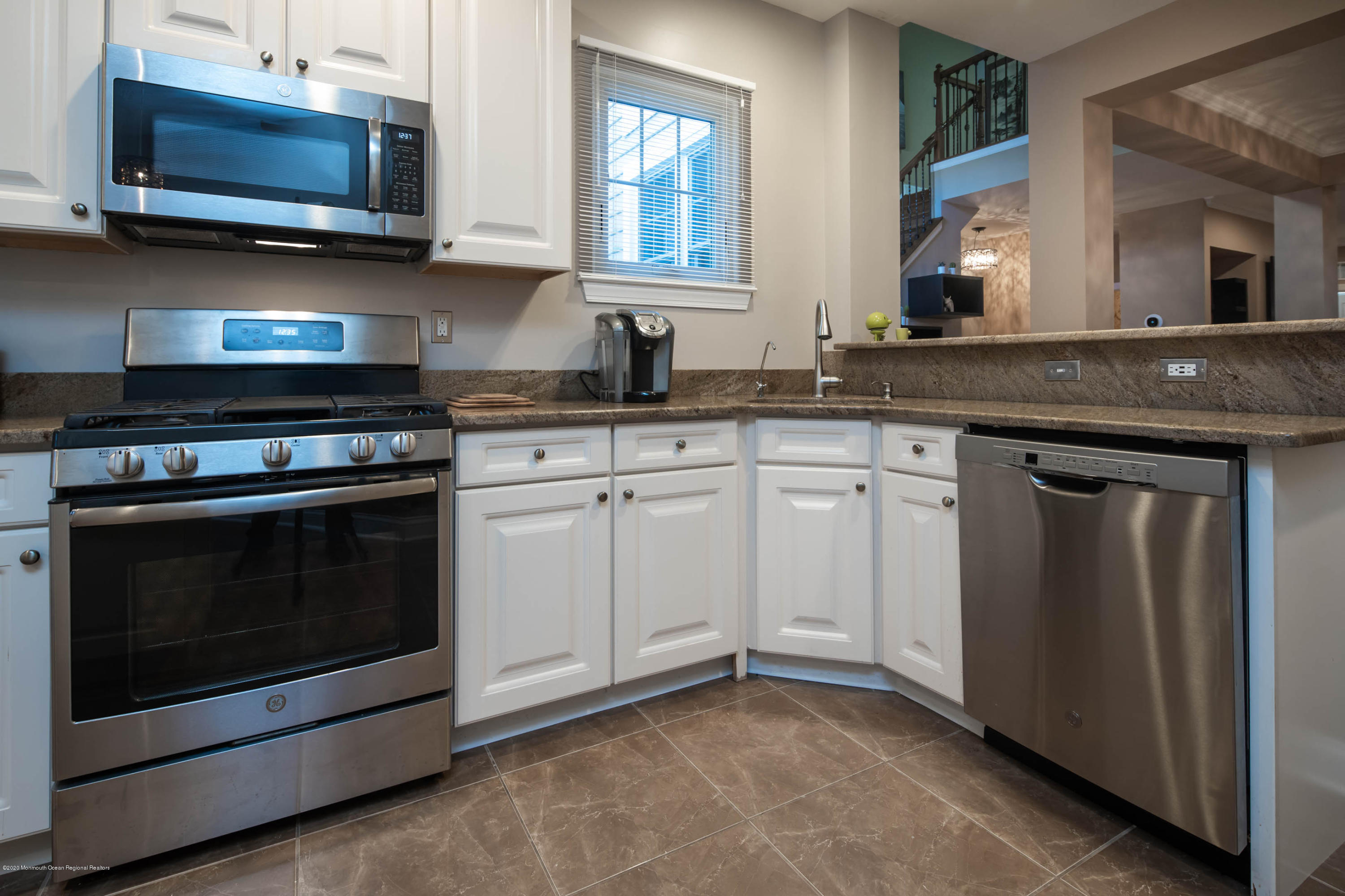 1011 Abby Road Middletown, NJ 07748 - Photo 5 of 27 KITCHEN