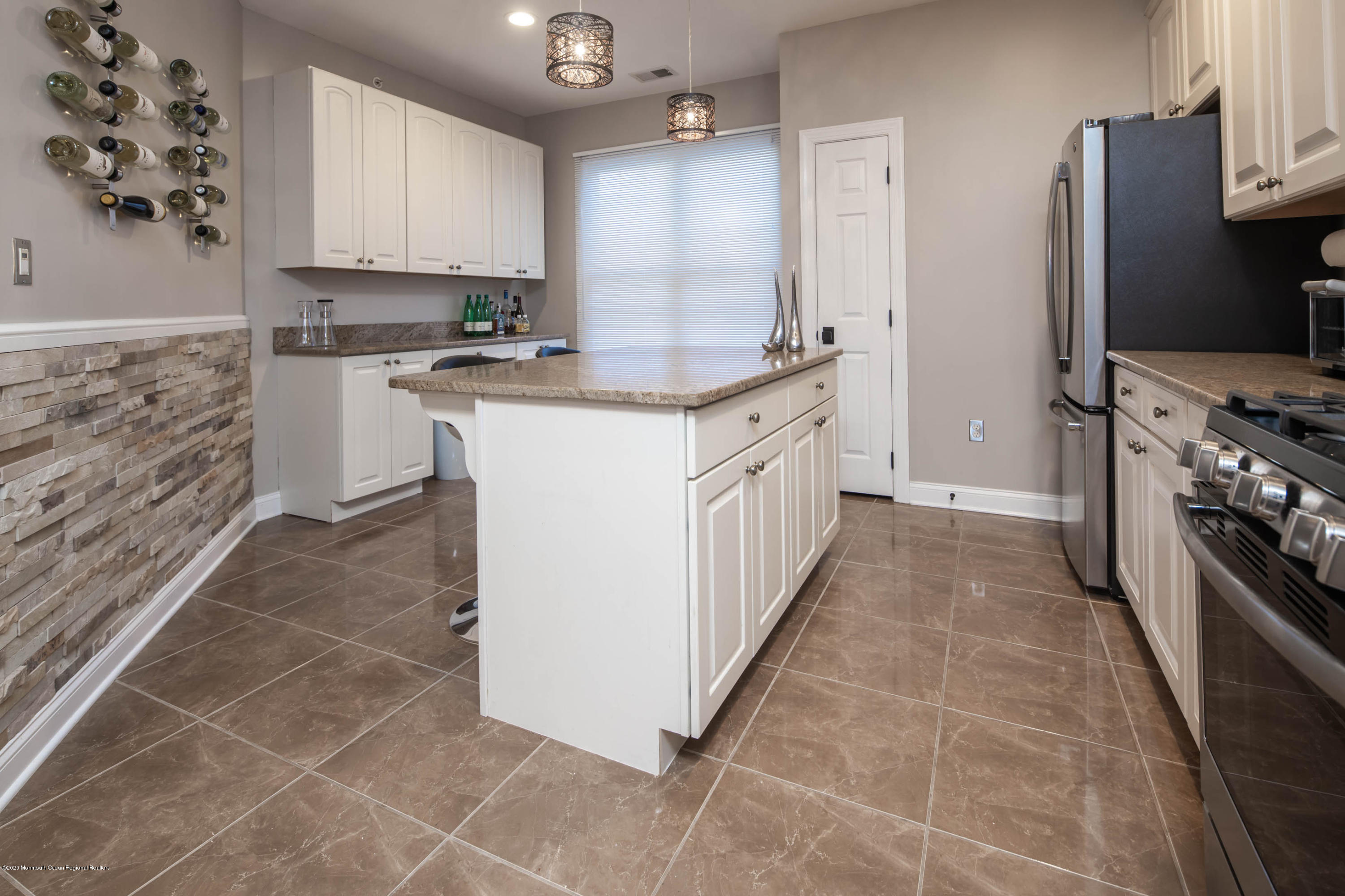 1011 Abby Road Middletown, NJ 07748 - Photo 6 of 27 KITCHEN