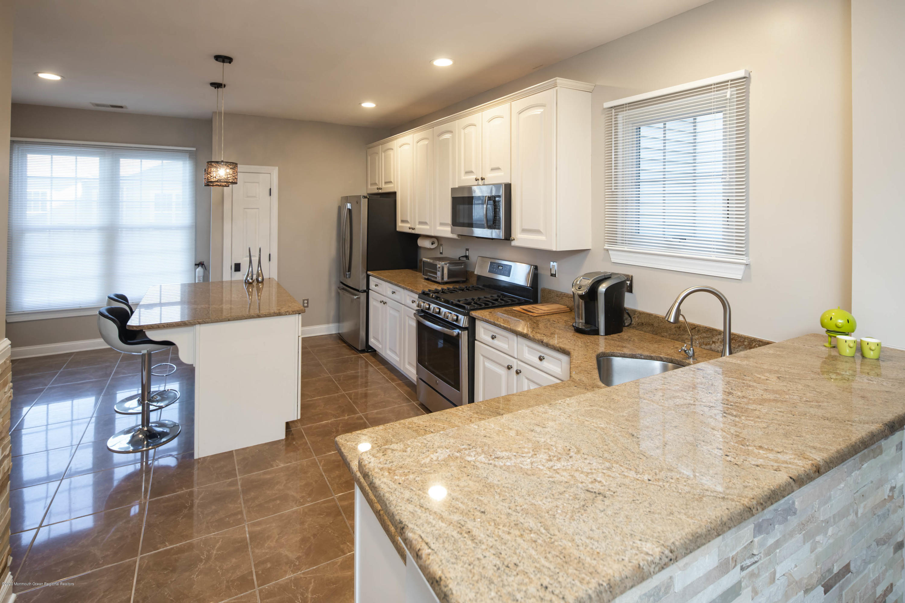 1011 Abby Road Middletown, NJ 07748 - Photo 7 of 27 KITCHEN