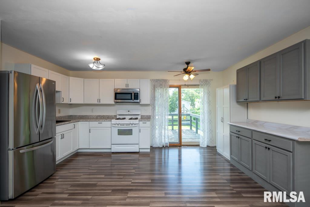 428 Joliet Road Marquette Heights, IL 61554 - Photo 19 of 37 Gallery Image 19