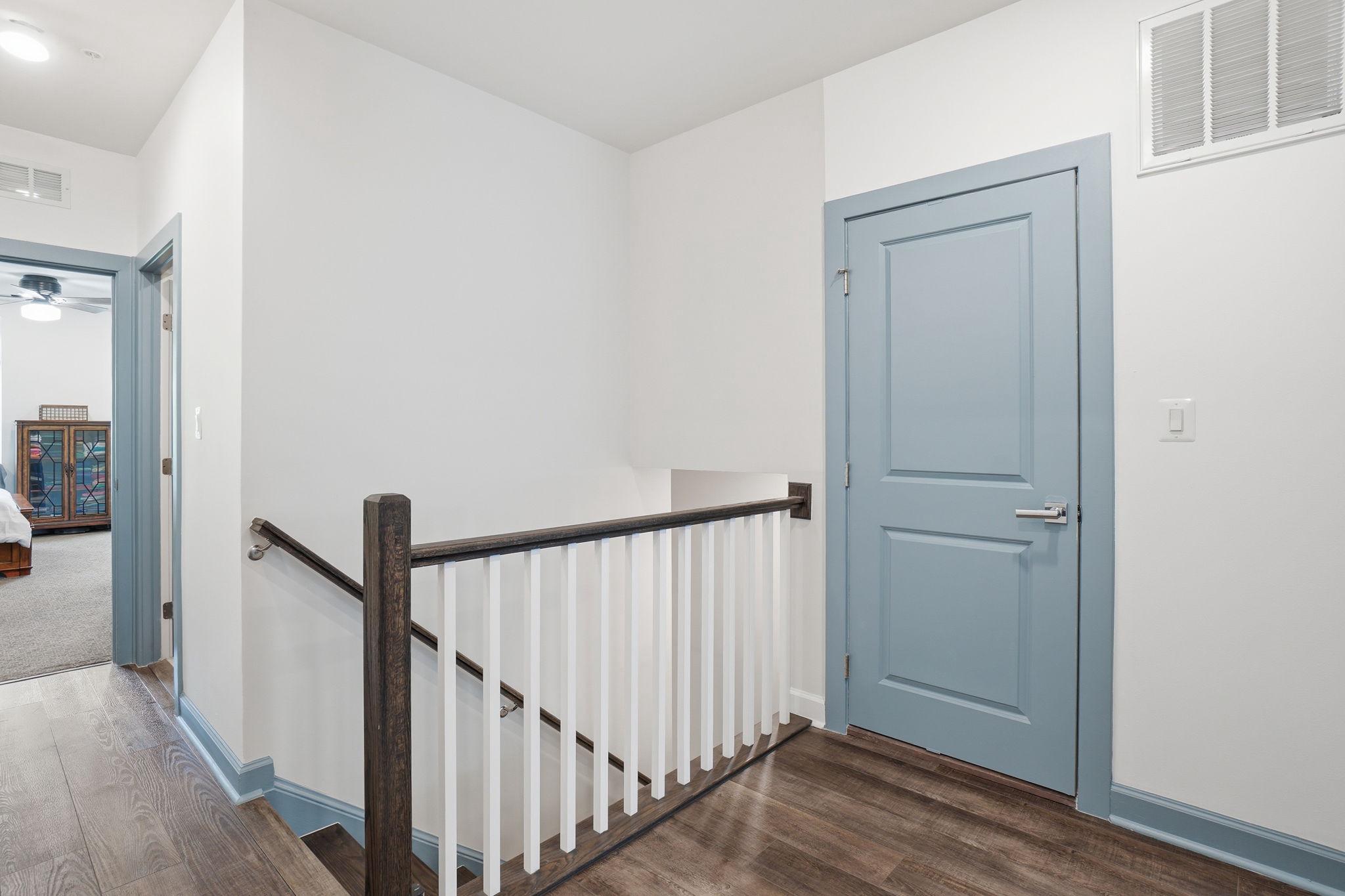 12916 Sunrise Ridge Alley, Unit 63 Herndon, VA 20171 - Photo 19 of 71 Open hall walk way