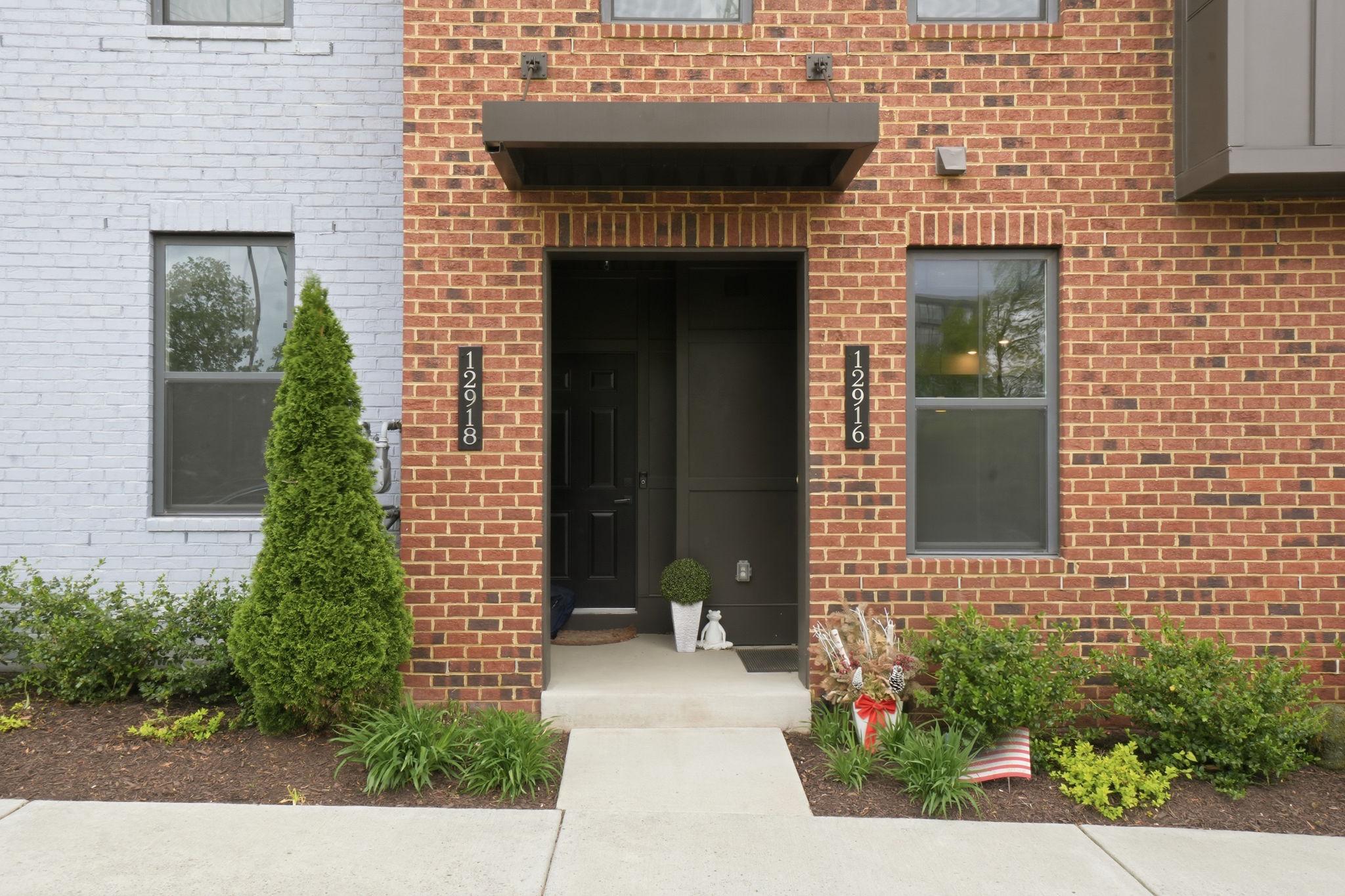 12916 Sunrise Ridge Alley, Unit 63 Herndon, VA 20171 - Photo 3 of 71 Private charming brick entrance