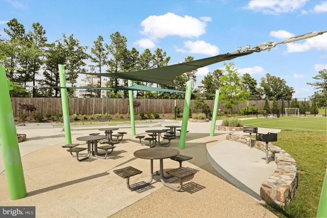 $625,000 | 12916 Sunrise Ridge Alley, Unit 63, Herndon, VA 20171