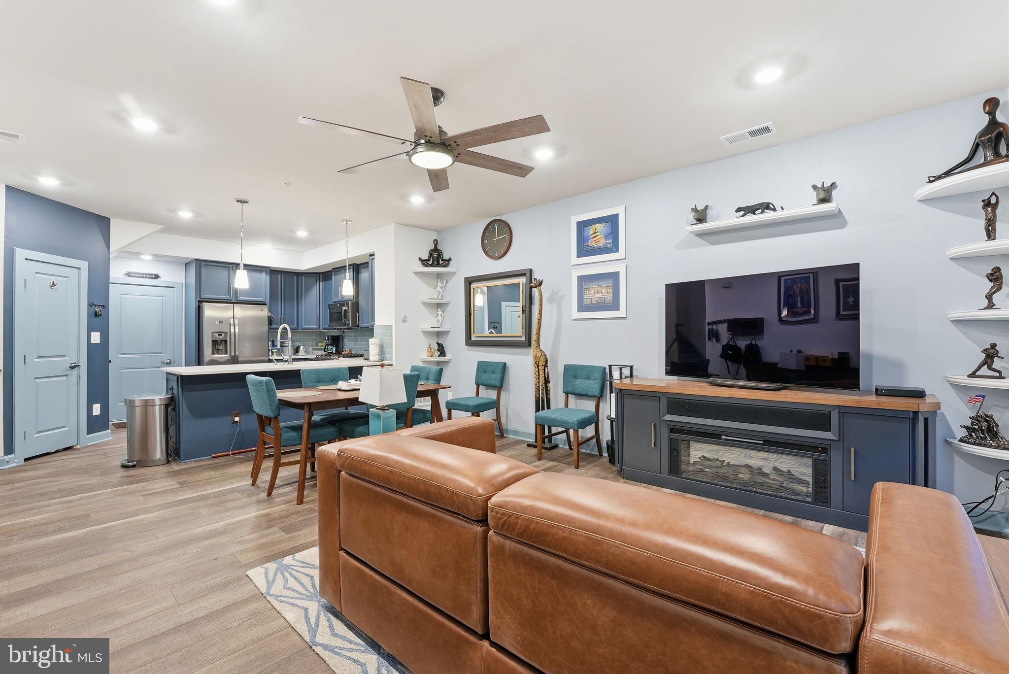 12916 Sunrise Ridge Alley, Unit 63 Herndon, VA 20171 - Photo 43 of 71 Beautiful living area