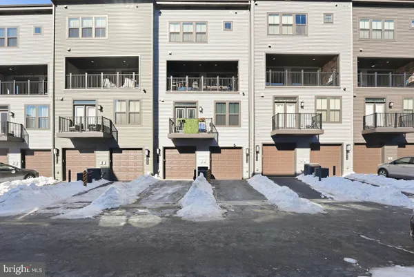 $588,800 | 12916 Sunrise Ridge Alley, Unit 63, Herndon, VA 20171