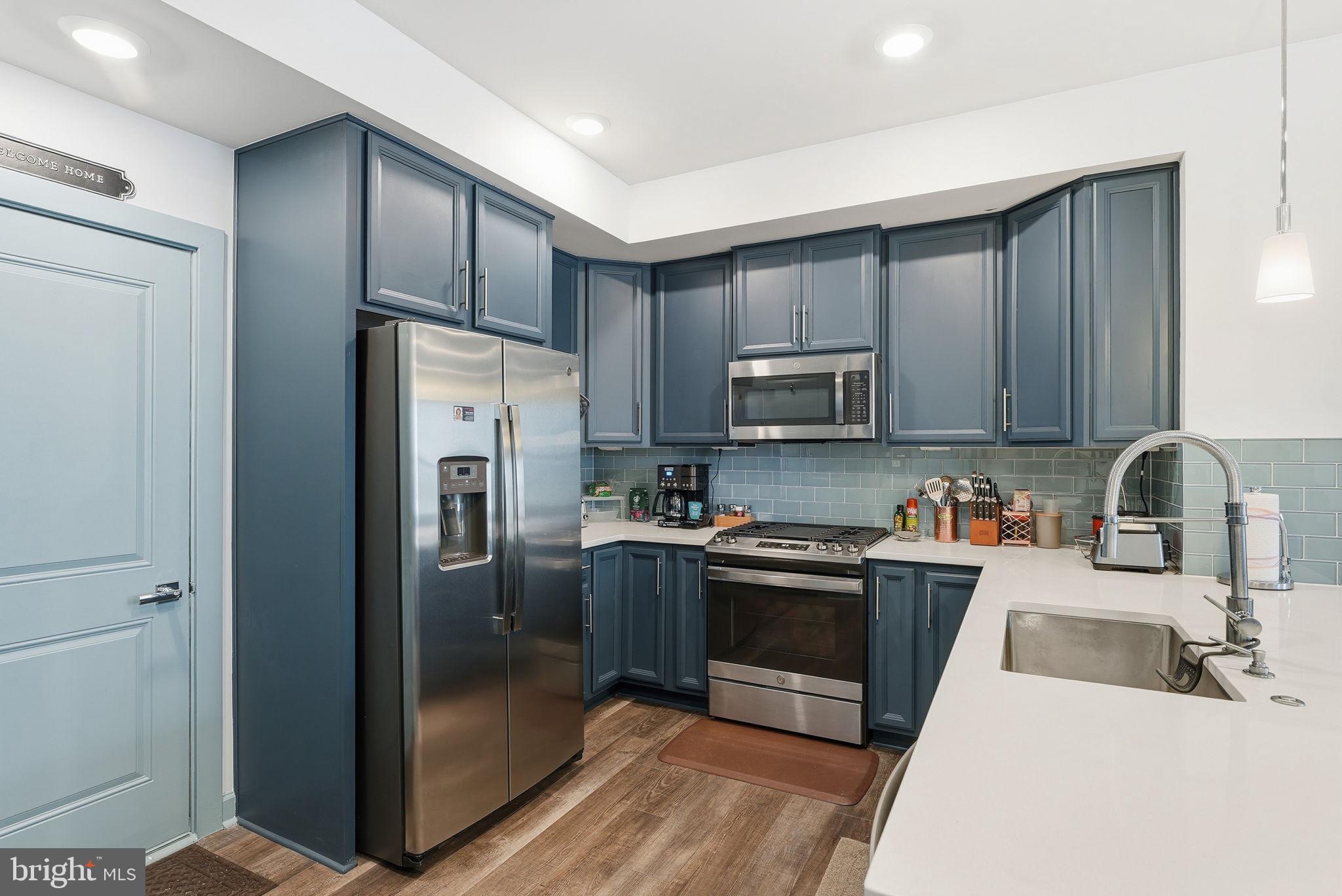 12916 Sunrise Ridge Alley, Unit 63 Herndon, VA 20171 - Photo 7 of 39 Gourmet kitchen