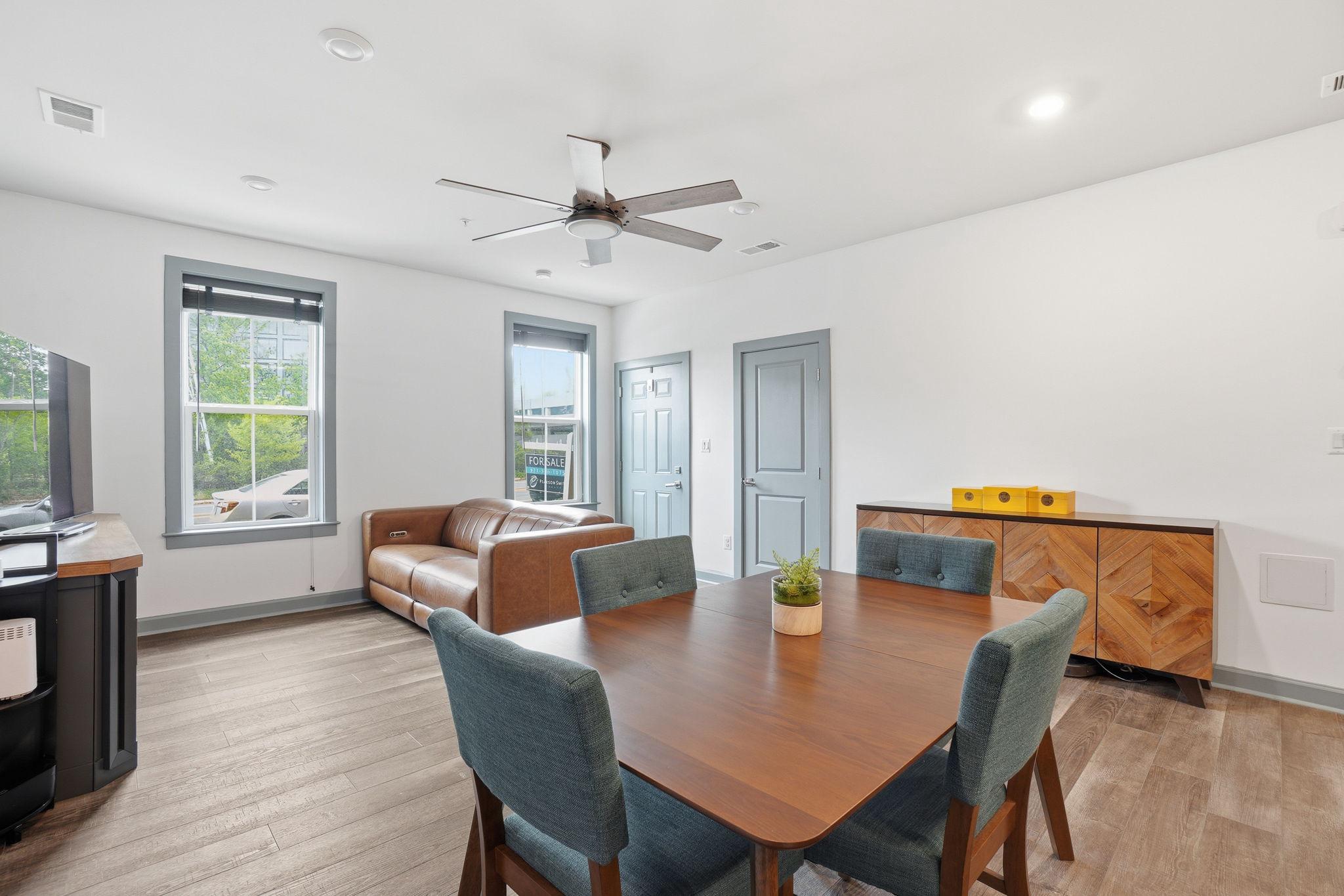 12916 Sunrise Ridge Alley, Unit 63 Herndon, VA 20171 - Photo 7 of 71 Lots of natural light.