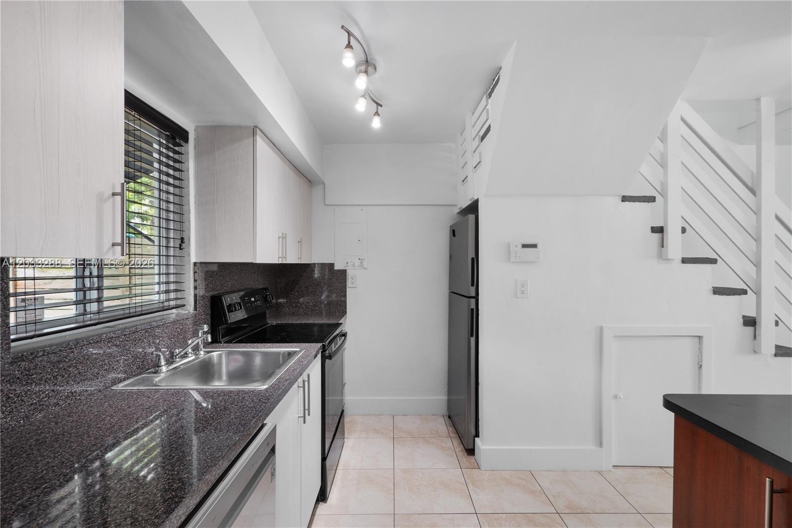 932 Southwest 6th Street, Unit 5 Miami, FL 33130 - Photo 9 of 29