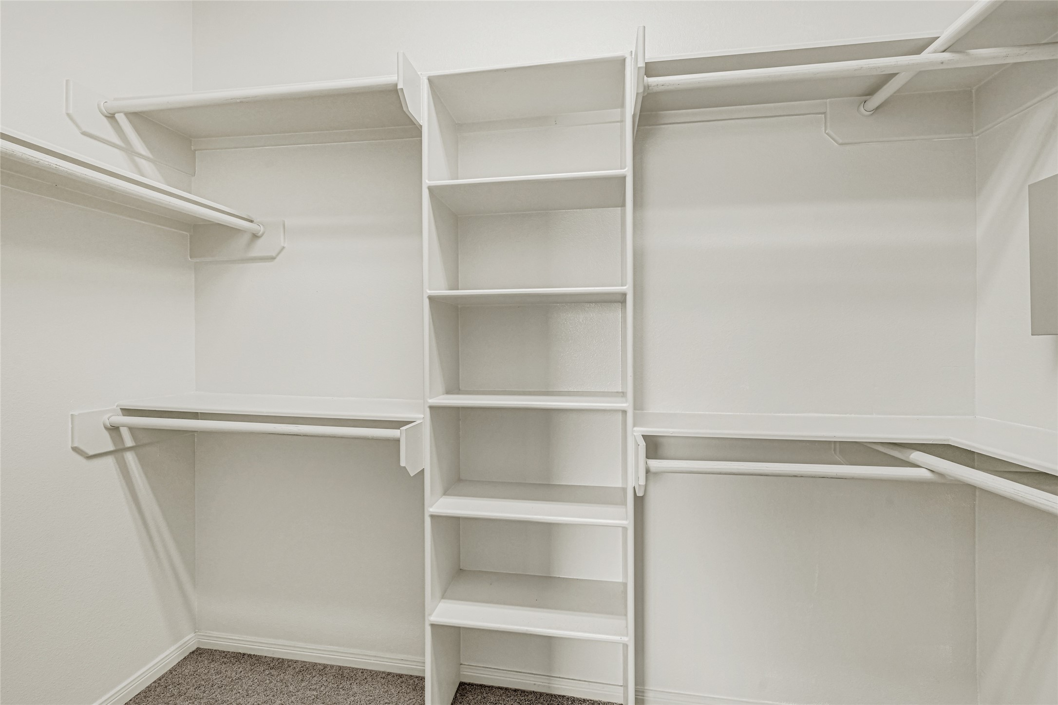 2414 Calumet Street, Unit B Houston, TX 77004 - Photo 21 of 27 a view of an empty walk in closet