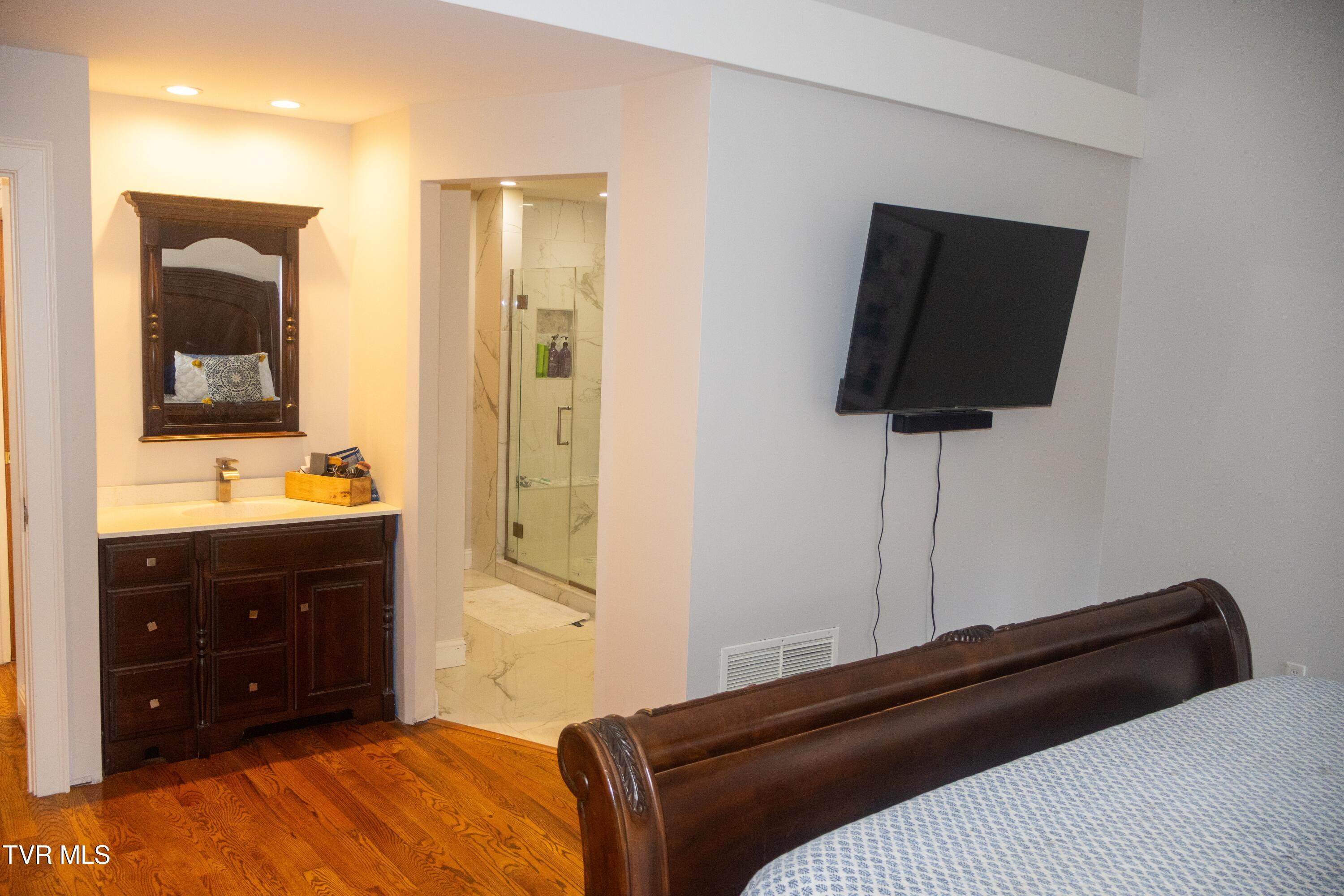 98 Periwinkle Place Kingsport, TN 37660 - Photo 19 of 43 MV4A0796a