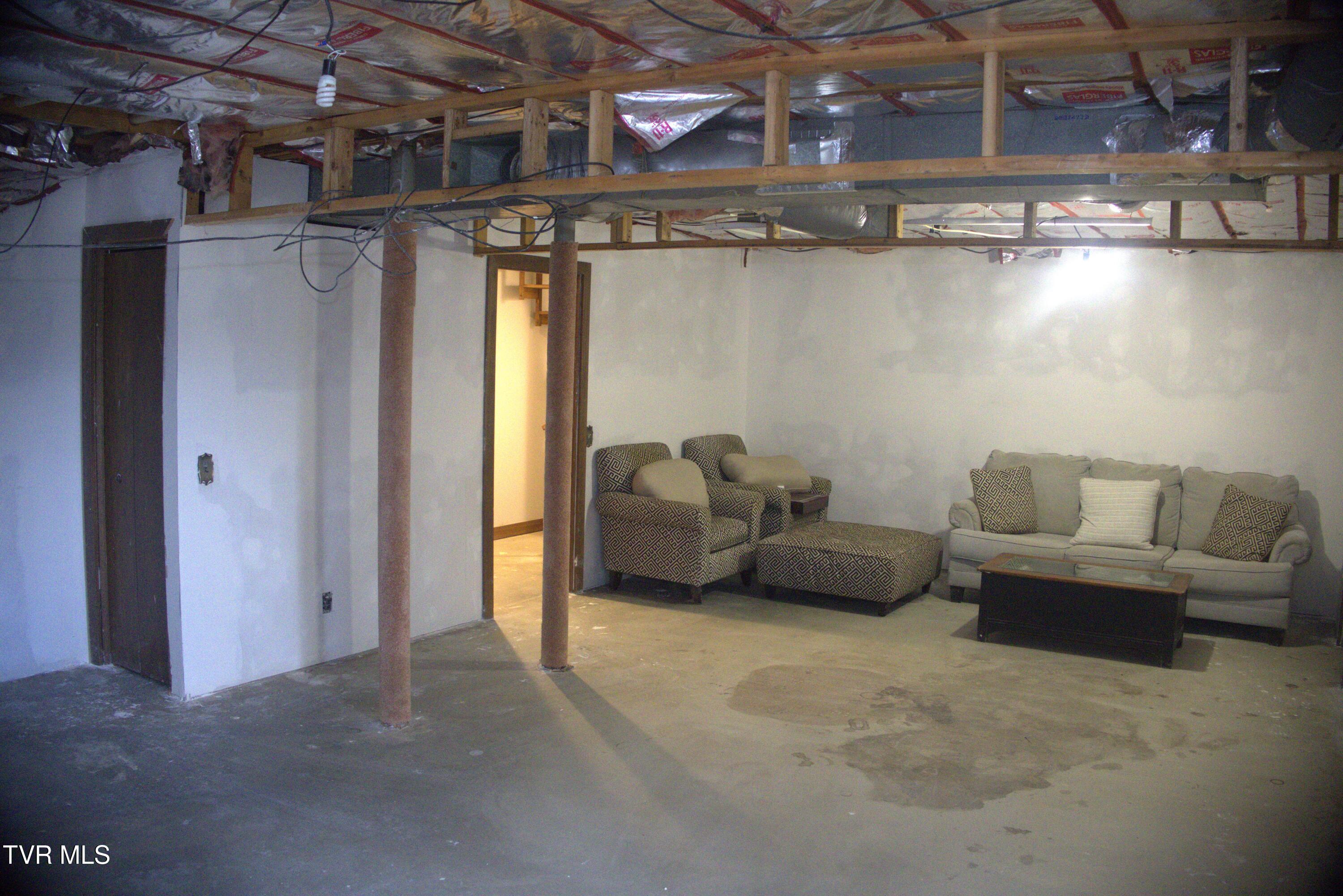 98 Periwinkle Place Kingsport, TN 37660 - Photo 32 of 43 MV4A0862a - Copy