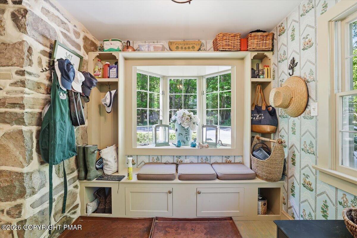 315 West Gate Road Cresco, PA 18326 - Photo 19 of 60 Mudroom