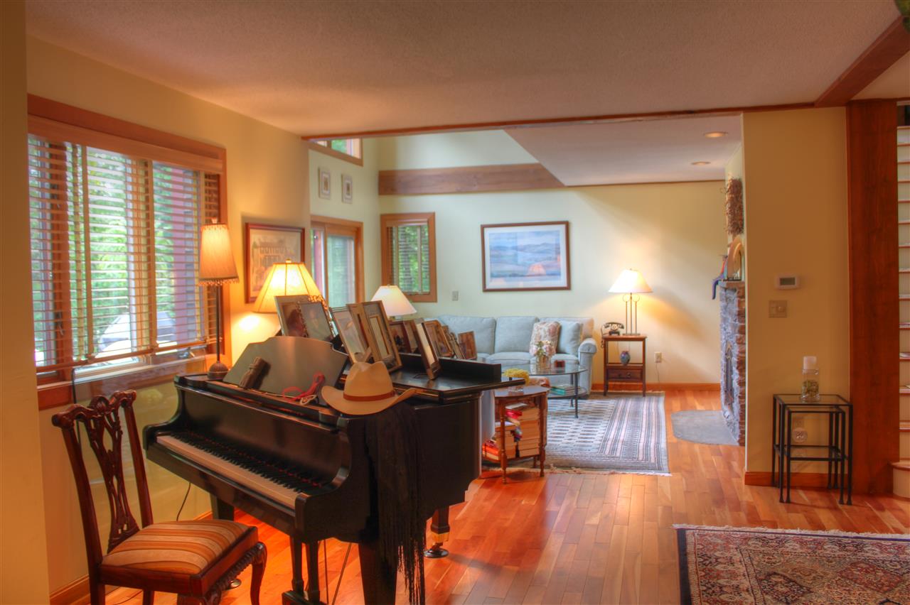 2344 Willard Road Hartford, VT 05059 - Photo 5 of 30 Gallery Image 5