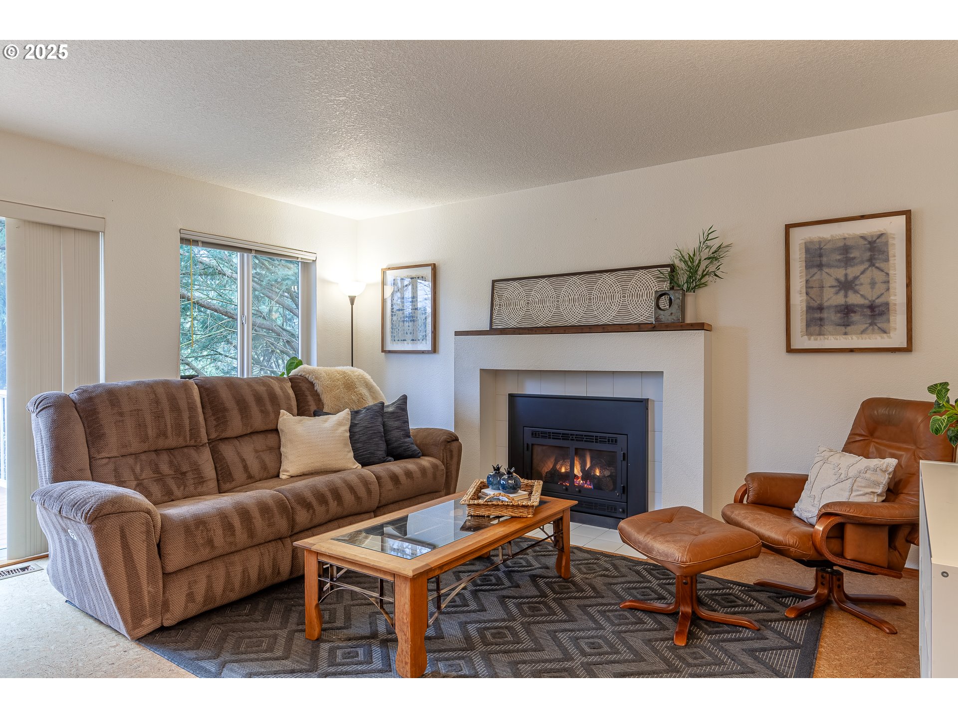 4216 Southwest Brugger Street Portland, OR 97219 - Photo 15 of 39 Gallery Image 15