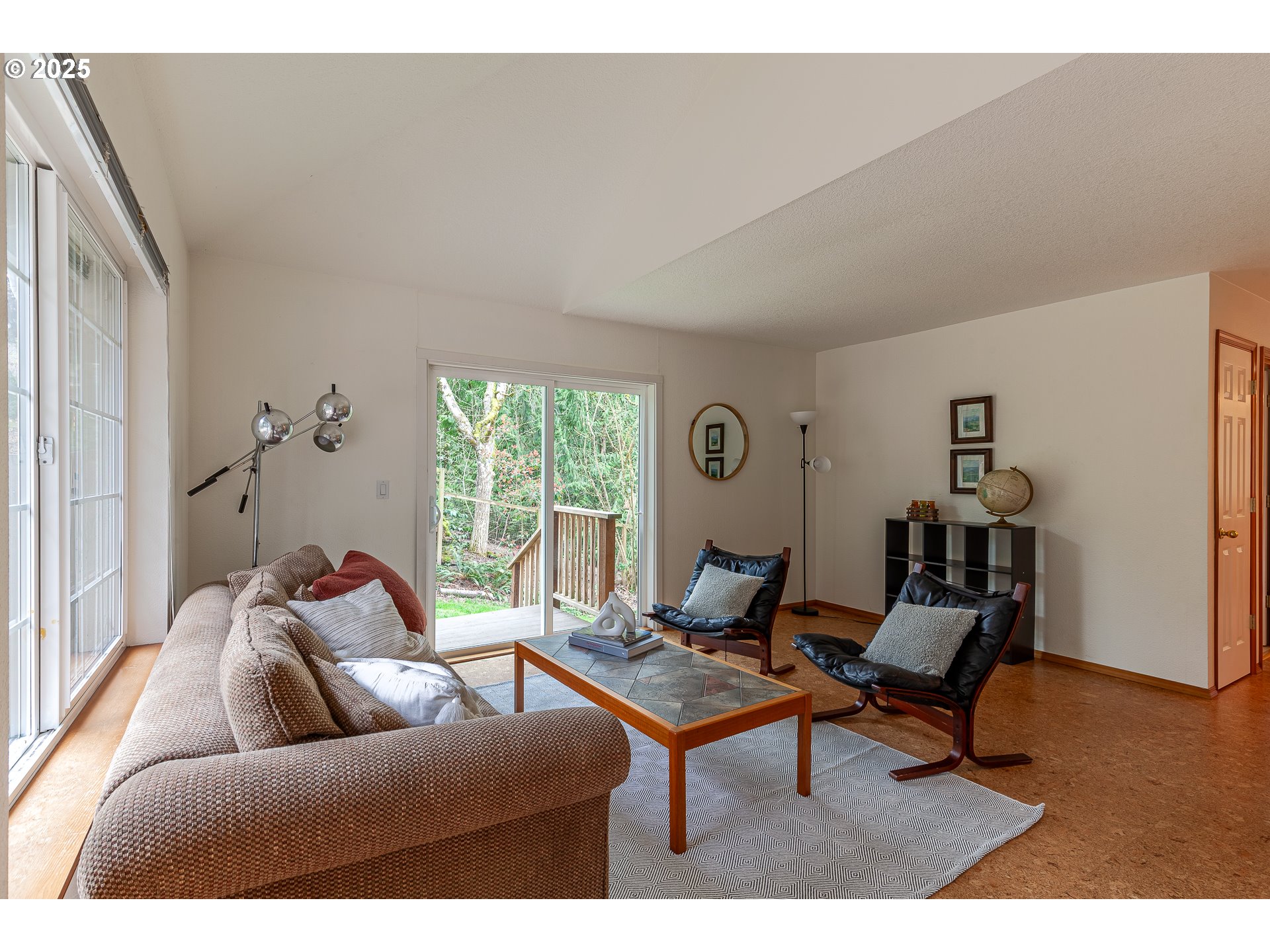 4216 Southwest Brugger Street Portland, OR 97219 - Photo 3 of 39 Gallery Image 3